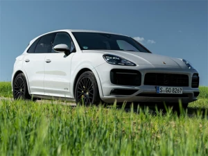 Porsche Cayenne GTS Slide - Play Free Puzzle Browser Game Online Instantly